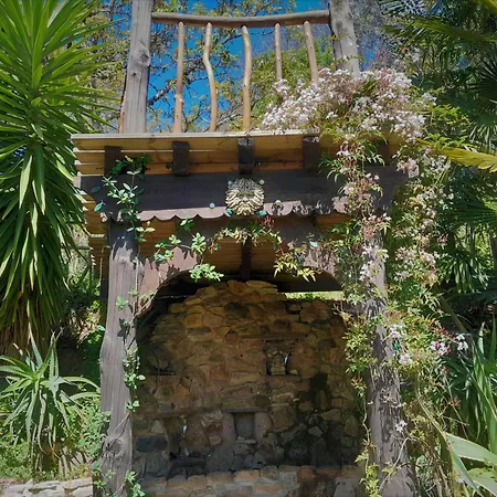 Alojamento de Acomodação e Pequeno-almoço O Homem 3*